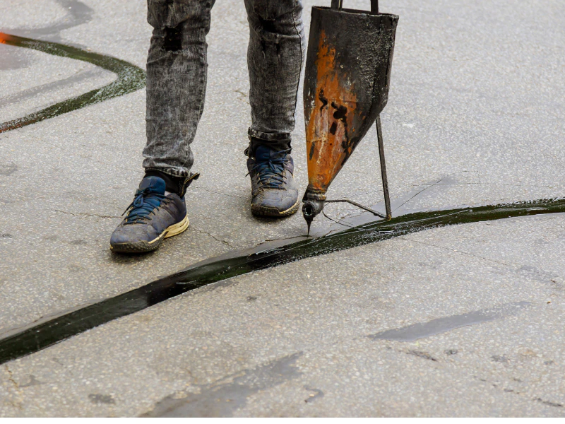 contractor sealing asphalt gilbert az